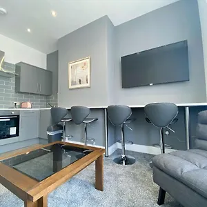  Apartment Mayfair - 3x Bathrooms Close To Seafront